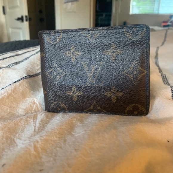 Louie Vuitton Mens Wallet
